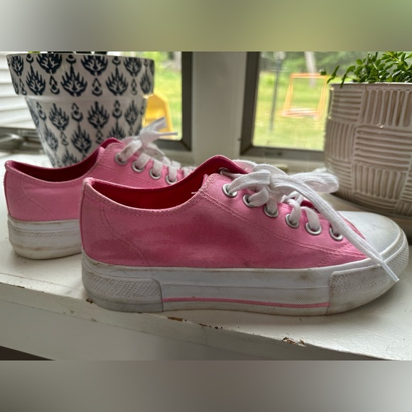 Girls Canvas Sneakers - Picture 4 of 4